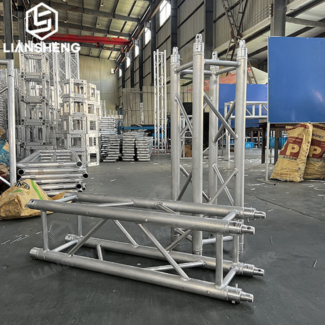 Aloi Aluminium Ringan Kewajipan Berat Kuat 290*290MM 400*400MM Paparan Sistem Peringkat Kekuda Spigot